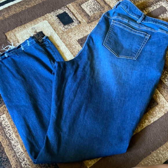 Torrid mid-rise slim boot raw hem size 24 Tall